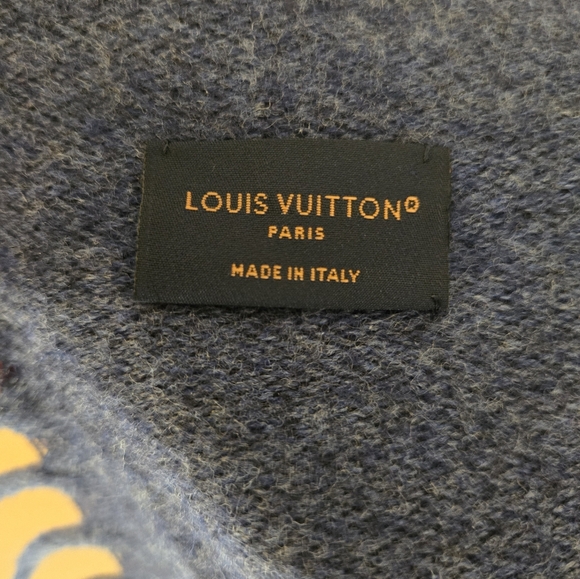 Louis Vuitton monogram gradient scarf - Picture 4 of 5